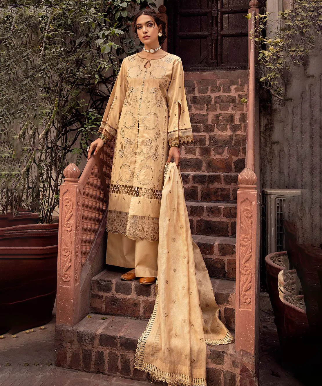 Libas Studios NAGMA 3 piece women Lawn suits by SAFA NOOR LS SN-052402