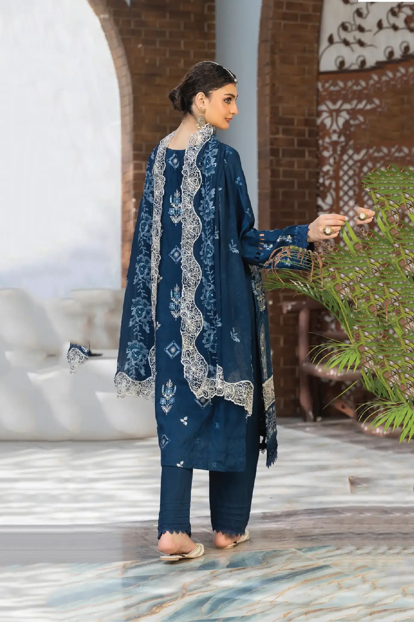 Inara By Aalaya-19 Inaara By Aalaya – Premium Embroidered Viscose 3 Piece Design-6